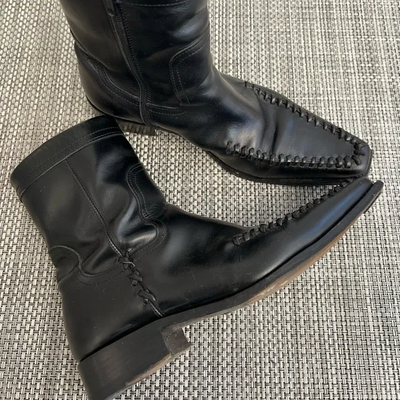 Men’s “DSQUARED2” Black Leather Boots With Braided Design